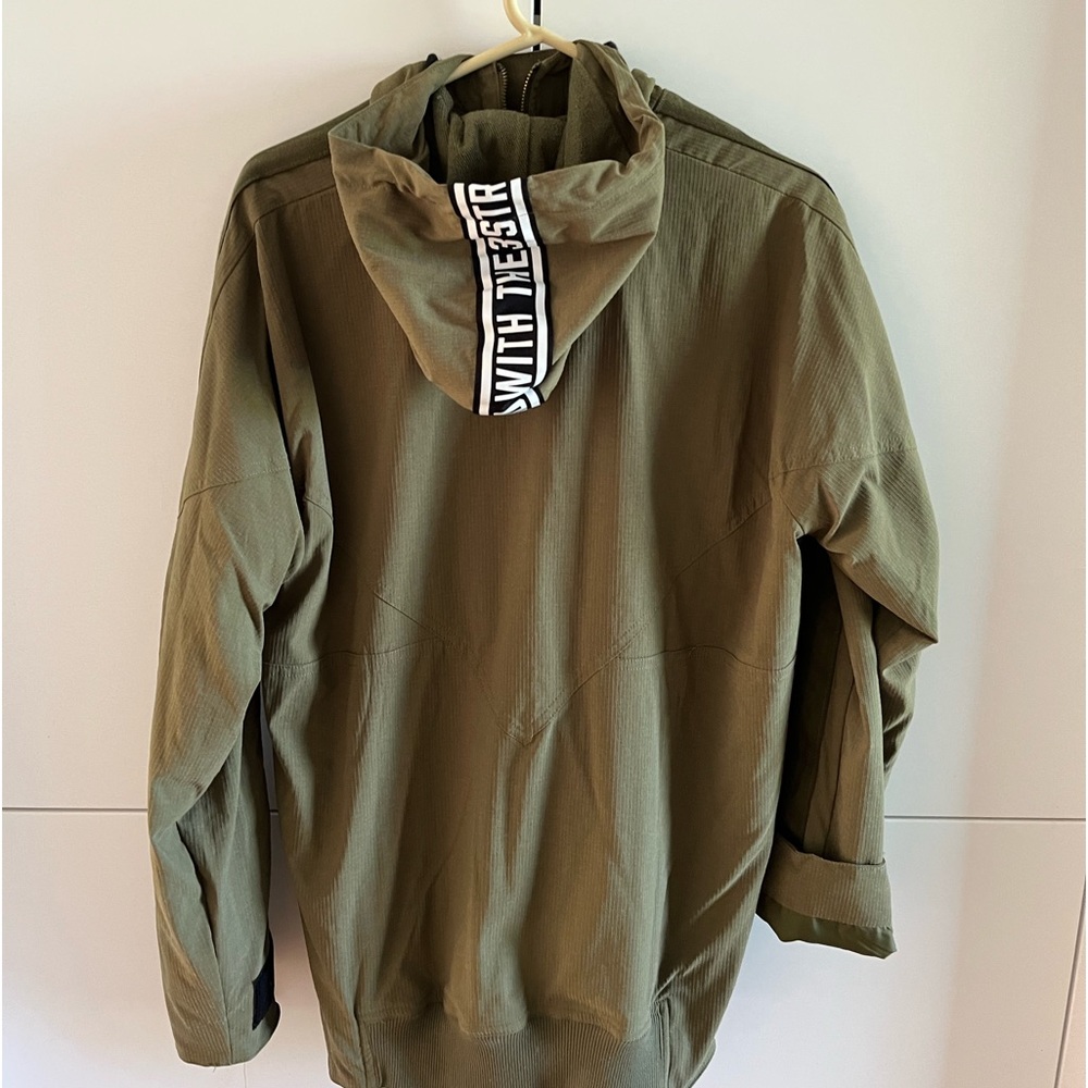Adidas half zip pullover (unisex)